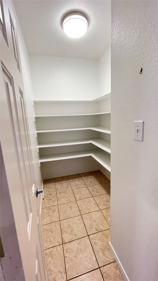 View of pantry | Image 11
