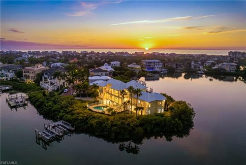 195 San Mateo Dr, BONITA SPRINGS, FL, 34134-8538 | Card Image