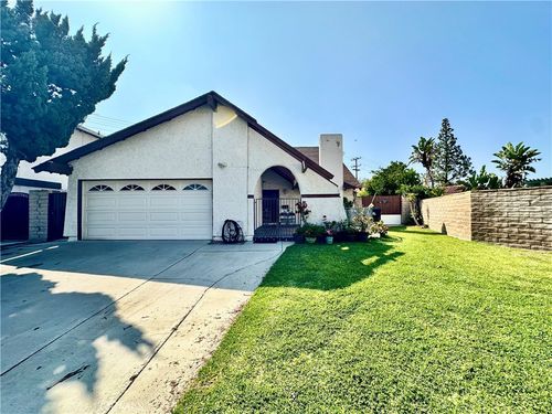 17105 Holmes Cir, Cerritos, CA, 90703-1038 | Card Image