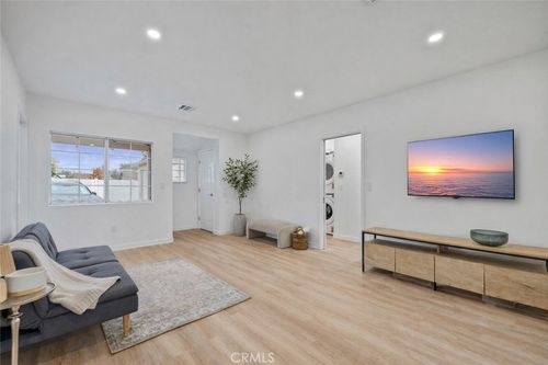 13279 Pierce St, Pacoima, CA, 91331-3144 | Card Image