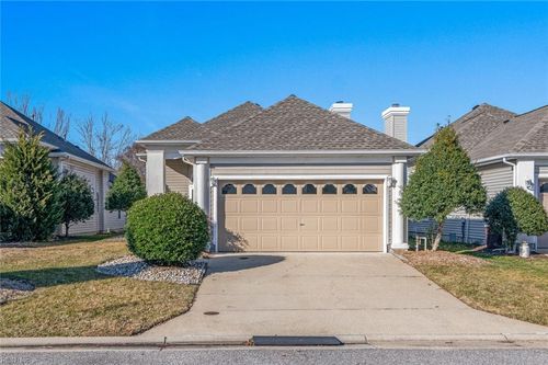 987 Drivers Ln, Newport News, VA, 23602-9113 | Card Image