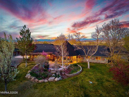 951 Riverview Dr, Gardnerville, NV, 89460-8909 | Card Image