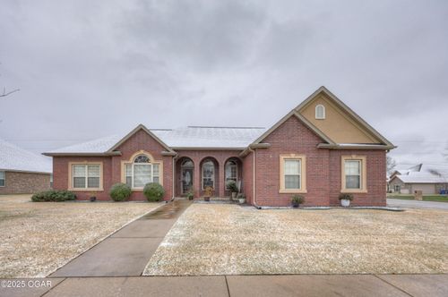 1026 Chesterfield Dr, Webb City, MO, 64870-8251 | Card Image