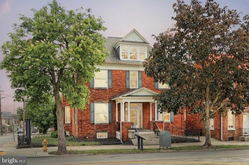 335 Broadway, HANOVER, PA, 17331-2505 | Card Image