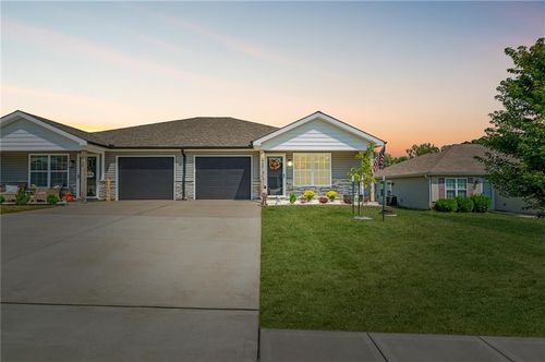 1722 Jo Ann Dr, Raymore, MO, 64083-9683 | Card Image