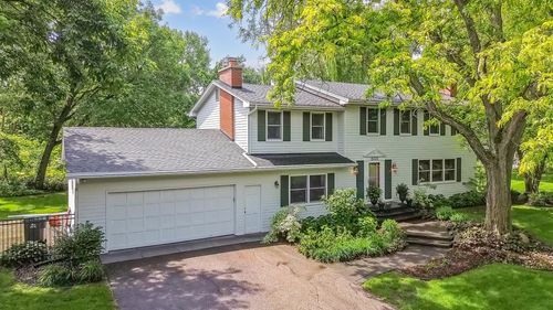 15325 Holdridge Dr, Wayzata, MN, 55391-2190 | Card Image
