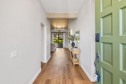 147 Desert West Dr, Rancho Mirage, CA, 92270-1367 | Card Image