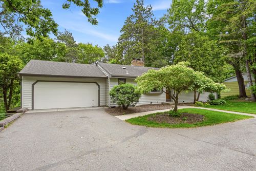 14137 Glenridge Rd, Minnetonka, MN, 55345-4832 | Card Image