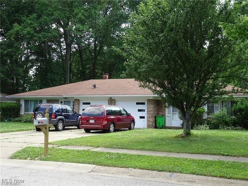 4428-4424 Timberdale Dr, Stow, OH, 44224-1832 | Card Image