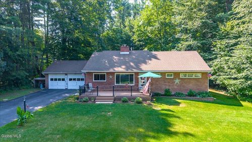 6 Pinewood Ct, Burnt Hills, NY, 12027-9718 | Card Image