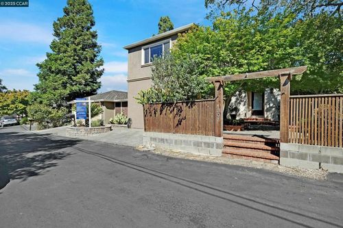 1301 Thomas Dr, Martinez, CA, 94553-2308 | Card Image