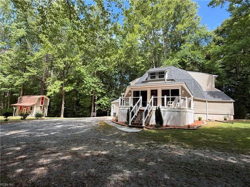 6824 Mill Creek Dr, Zuni, VA, 23898-2704 | Card Image