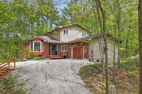 19 The Granite Bluff, Bracebridge, ON, P1L1L4 | Card Image