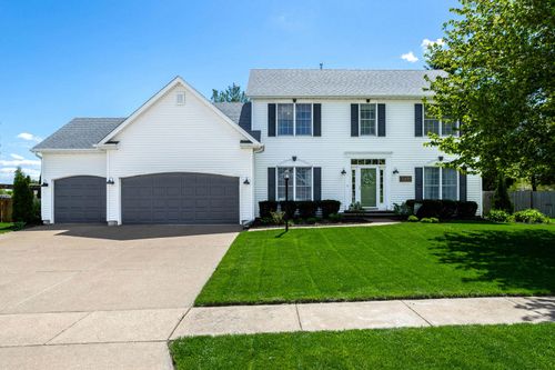 2611 Heather Glen Cir, Bettendorf, IA, 52722-7540 | Card Image