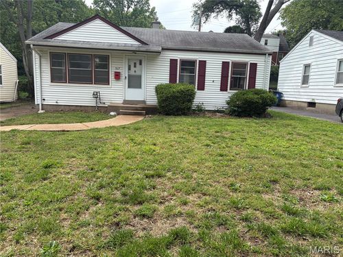 517 Teston Dr, Saint Louis, MO, 63135-3523 | Card Image