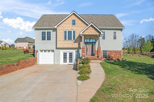 163 Mollie Rd, Harmony, NC, 28634-8931 | Card Image