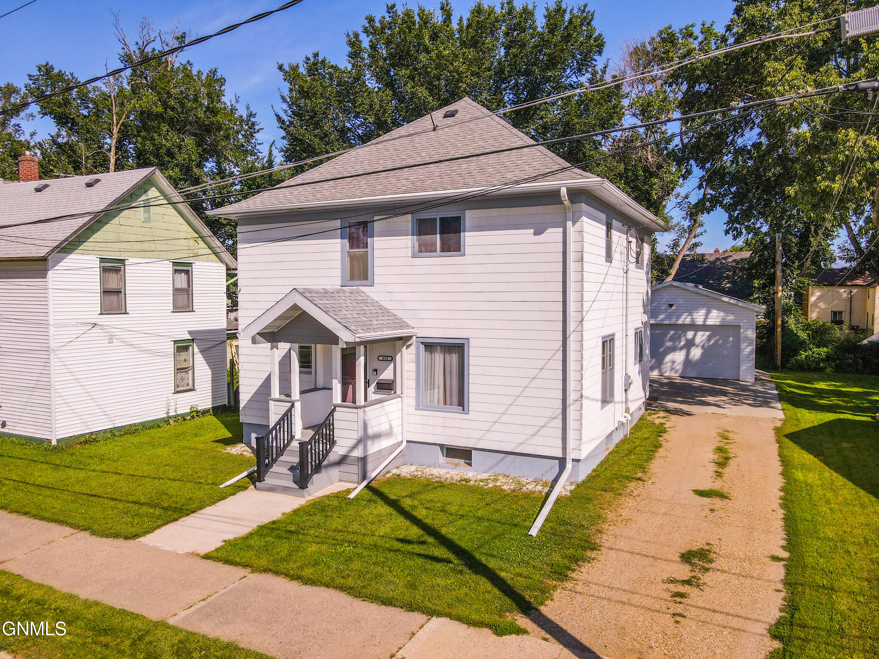 4th St, Valley City, ND 58072