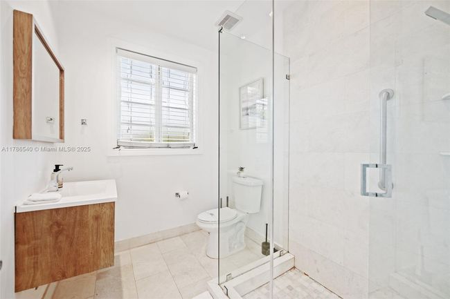 36 Phoenetia Ave, House other with 6 bedrooms, 6 bathrooms and null parking in Coral Gables FL | Image 16