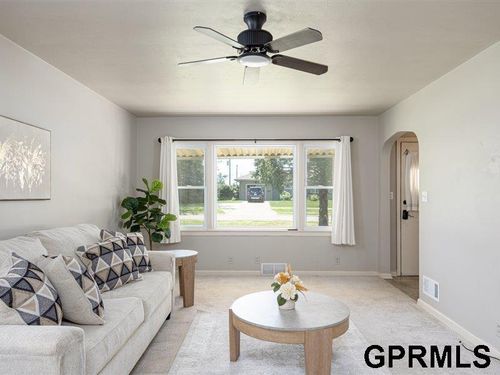 308 Crest Rd, Papillion, NE, 68046-2507 | Card Image