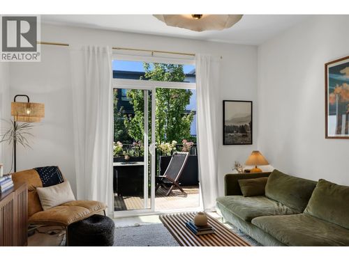 1379 Marinaside Pl, Squamish, BC, V8B1A8 | Card Image