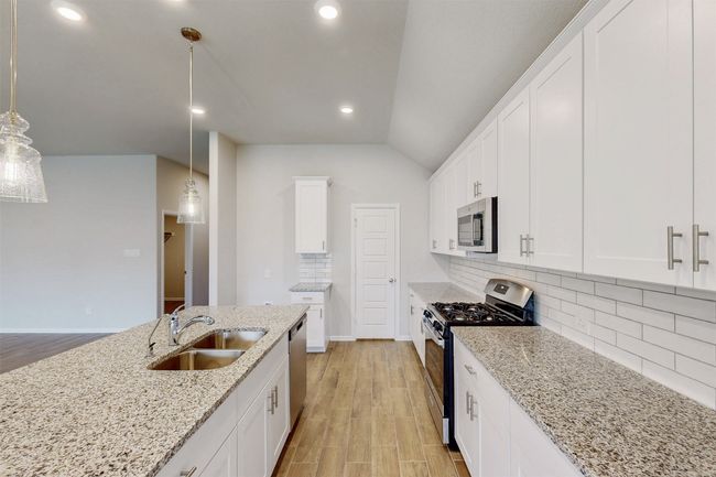 116 Northampton Dr, House other with 4 bedrooms, 4 bathrooms and null parking in Justin TX | Image 29