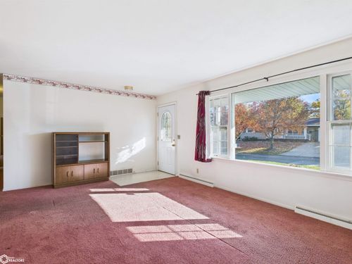 109 Lofton Dr, Keokuk, IA, 52632-2525 | Card Image