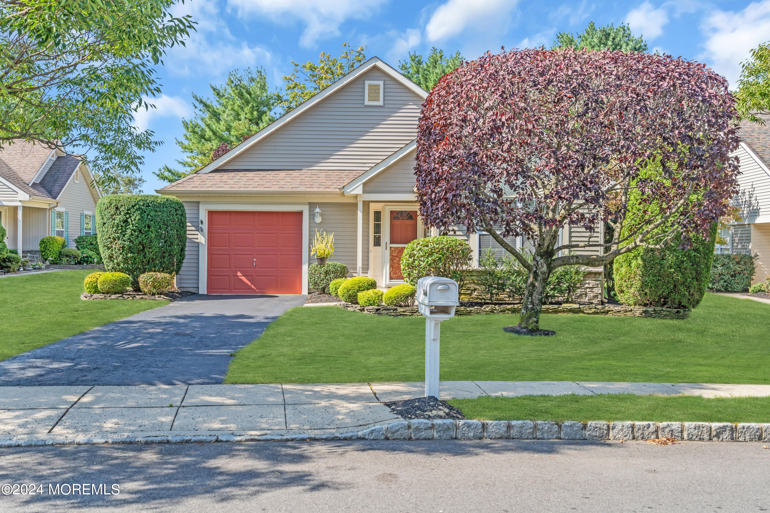Meadow Lake Dr, Toms River, NJ 08755