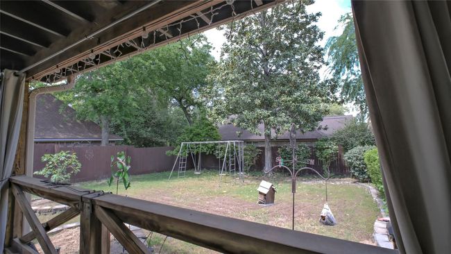 Back yard | Image 27