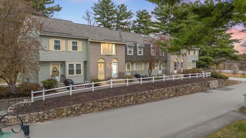 86 Sentry Way, Merrimack, NH, 03054-4407 | Card Image