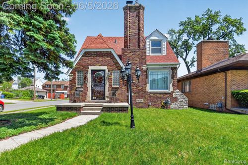 18314 Indiana St, Detroit, MI, 48221-2071 | Card Image