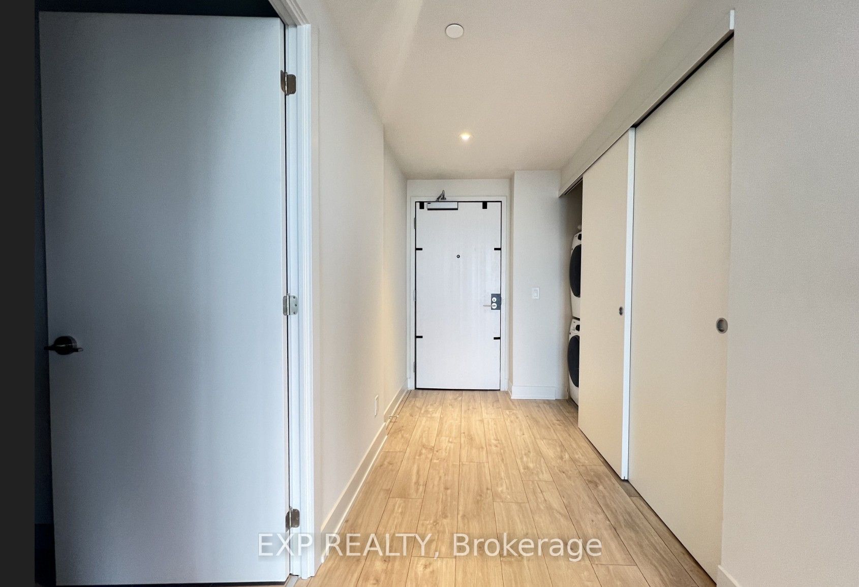 Residential Lease in Toronto C02 3