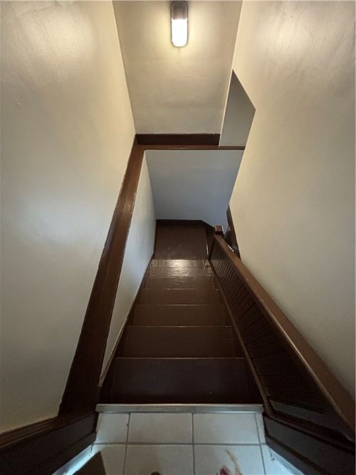 605 E 9th Ave, Tarentum, PA, 15084-1664 | Card Image