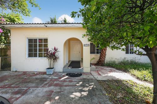 2131 Biarritz Dr, Miami Beach, FL, 33141-3415 | Card Image