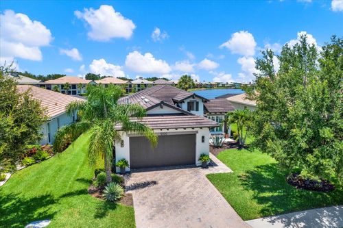 5020 Lake Overlook Ave, Bradenton, FL, 34208-5711 | Card Image