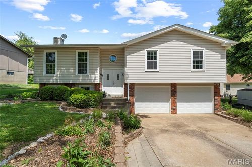4203 Chisholm Trail Dr, Saint Charles, MO, 63304-7990 | Card Image