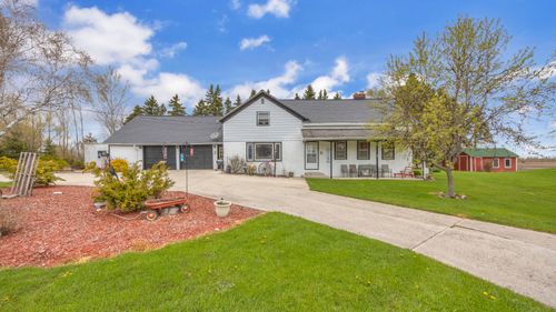 W2692 Woodland Rd, Sheboygan Falls, WI, 53085-2121 | Card Image