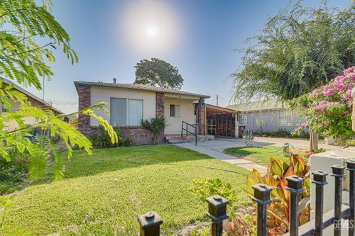 9801 Houston Ave, Lamont, CA, 93241-1624 | Card Image