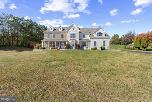 25 Hastings Ln, SPRING CITY, PA, 19475-8613 | Card Image