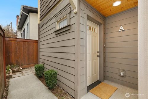 apt-a-4735 Delridge Way Sw, Seattle, WA, 98106-1475 | Card Image