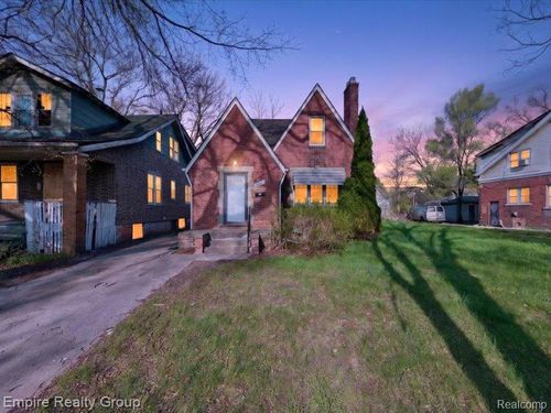 19345 Omira St, Detroit, MI, 48203-1668 | Card Image