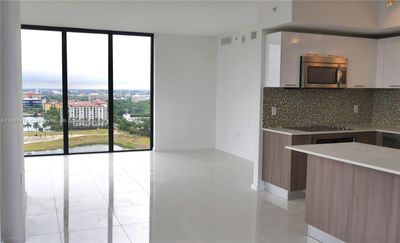 1601 - 5252 Nw 85th Ave, Condo with 2 bedrooms, 2 bathrooms and null parking in Doral FL | Image 3