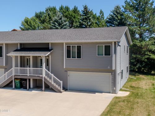 2003 Broadview Ln, Bismarck, ND, 58503-0987 | Card Image
