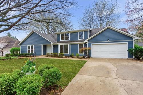 2121 W 120th St, Leawood, KS, 66209-1111 | Card Image