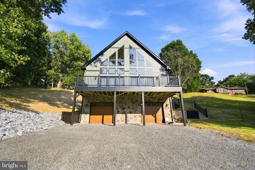 270 Country Rd, Harpers Ferry, WV, 25425 | Card Image