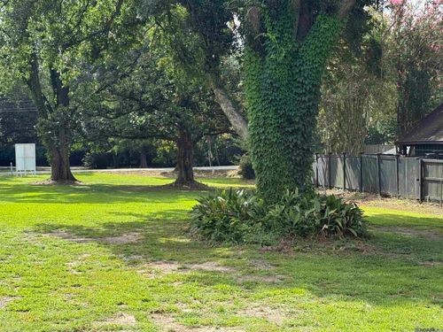 3062 Fairway Dr, Baton Rouge, LA, 70809-1811 | Card Image