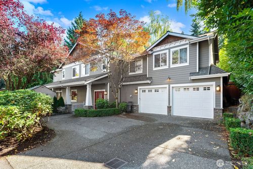 327 15th Ave, Kirkland, WA, 98033-5508 | Card Image