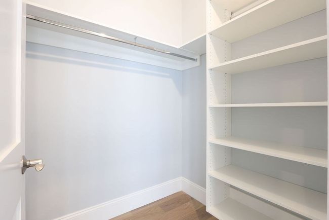 15 - 21 Glen Rd, Condo with 2 bedrooms, 2 bathrooms and 2 parking in Boston MA | Image 7