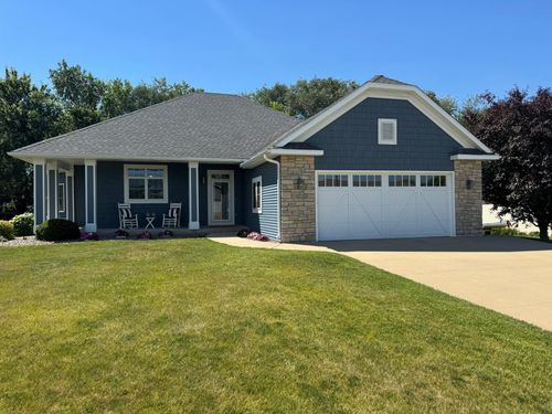 645 Lancaster Blvd, Zumbrota, MN, 55992-1315 | Card Image