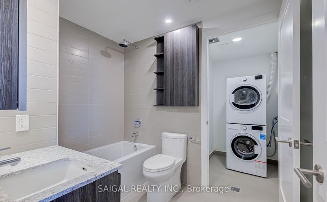 601 - 21 Park St E, Condo with 2 bedrooms, 2 bathrooms and 1 parking in Mississauga ON | Image 15