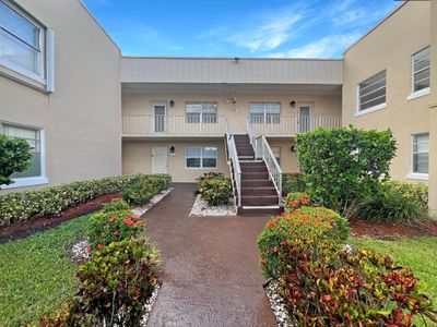 64 Burgundy B, Condo with 1 bedrooms, 1 bathrooms and null parking in Delray Beach FL | Image 3